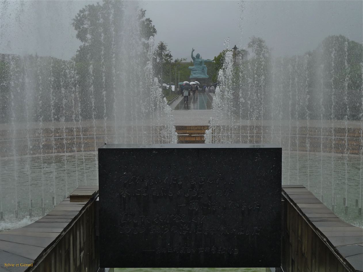 D Kyûshû 141 Nagasaki le quartier d'Urakami et la bombe atomique