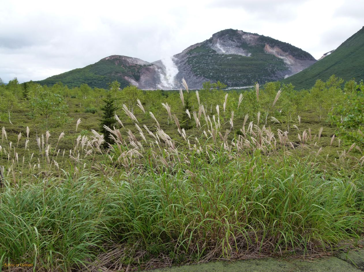 E Hokkaido 045 Kawayu Onsen Io-zan Parc Akan 