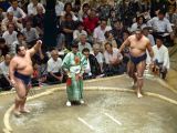 A Tokyo 047 quartier Asakusa le stade et combat de sumos 