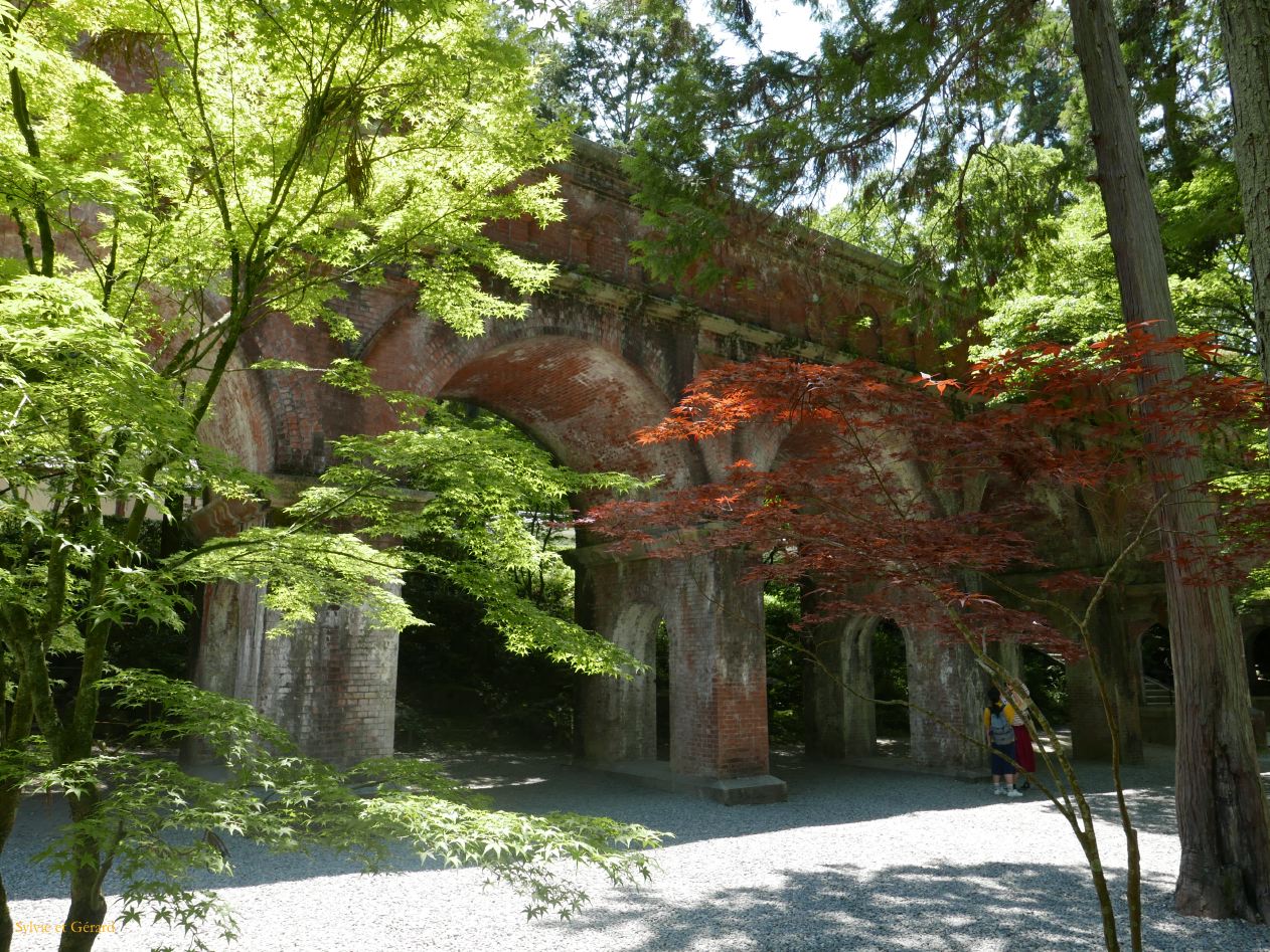 A Kyoto 16 chemin de la Philosophie l'Aqueduc
