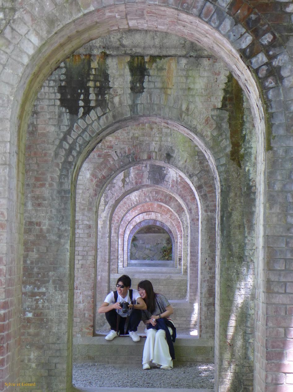 A Kyoto 17 chemin de la Philosophie l'Aqueduc 