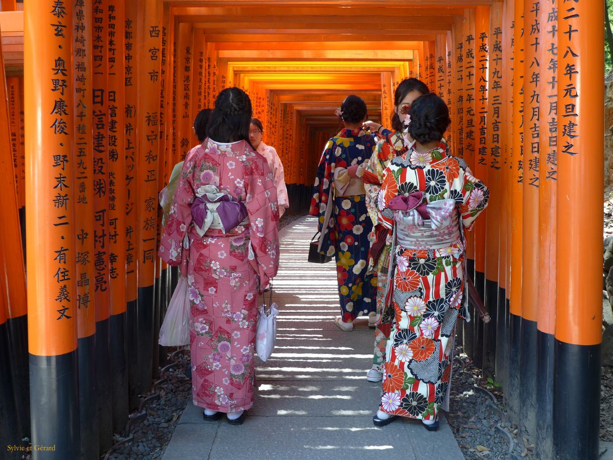 B Kyoto 7 Fushimi Inari Taisha Shrine 