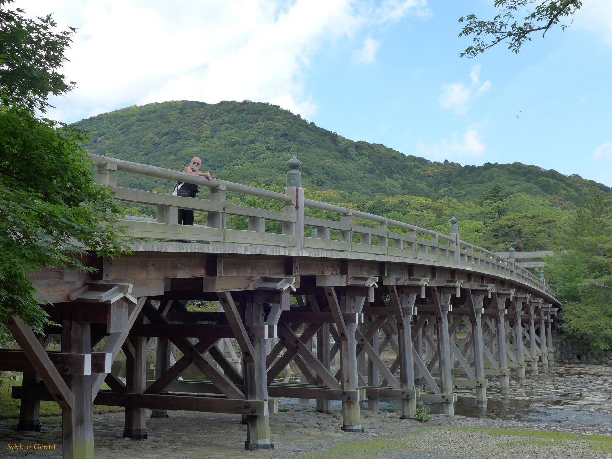 E Ise Shi Naiku 2 le pont Uji