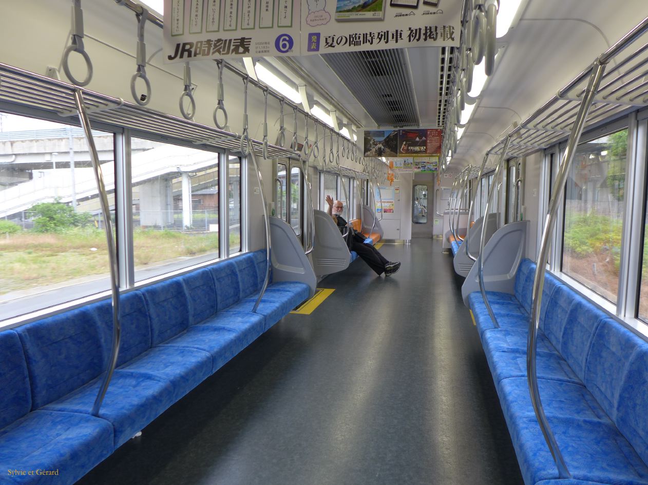 E Ise Shi partir en train 