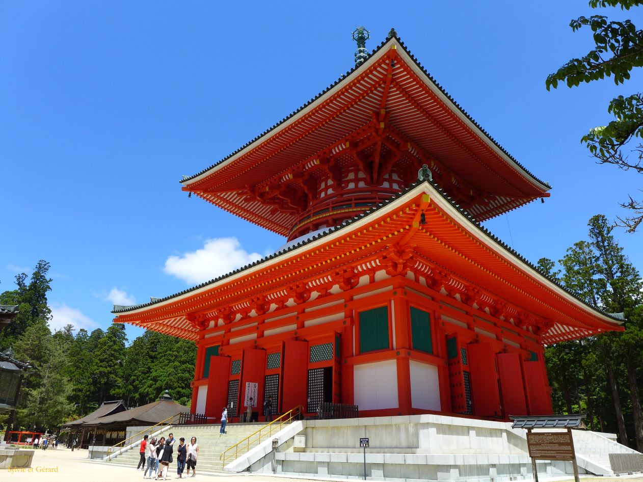 B Koyasan 4 Danjo Garan la pagode