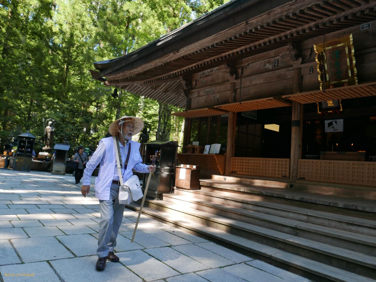 B Koyasan 7 Danjo Garan pélerin