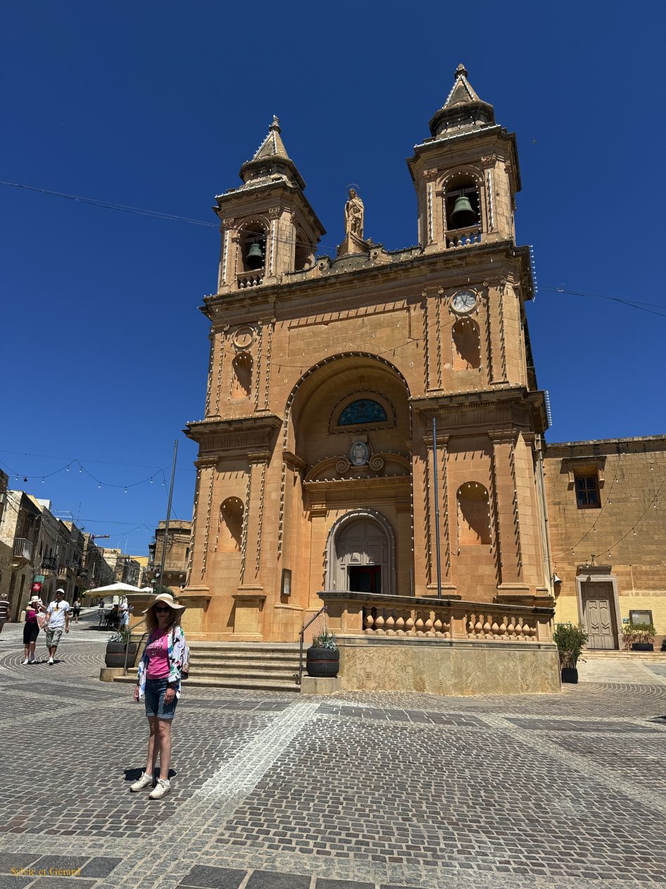 112 Marsaxlokk l'église IMG_1897