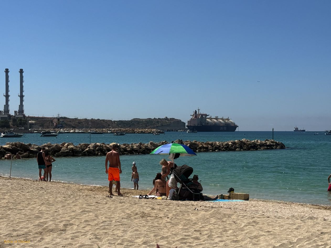 119 Marsaxlokk la plage IMG_1865
