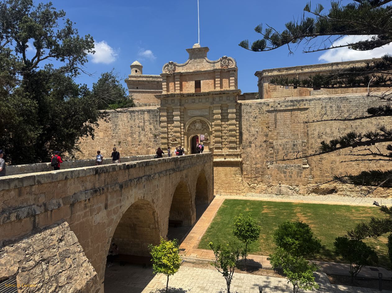 130 Mdina porte et remparts IMG_1610