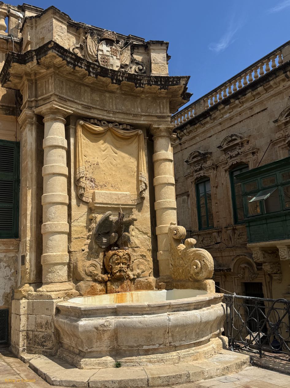 030 La Valette Grand Master's palace St Georges square IMG_1973