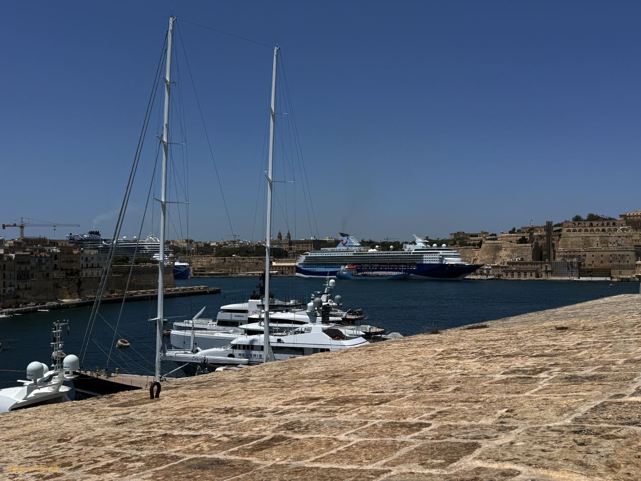 045 La Valette grand harbour IMG_4019