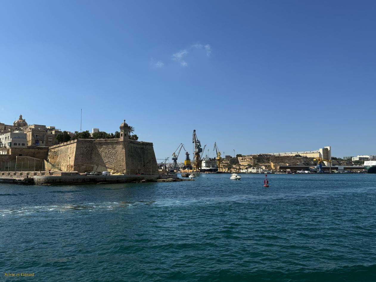 101  Senglea - Isla vue de la navette IMG_1292