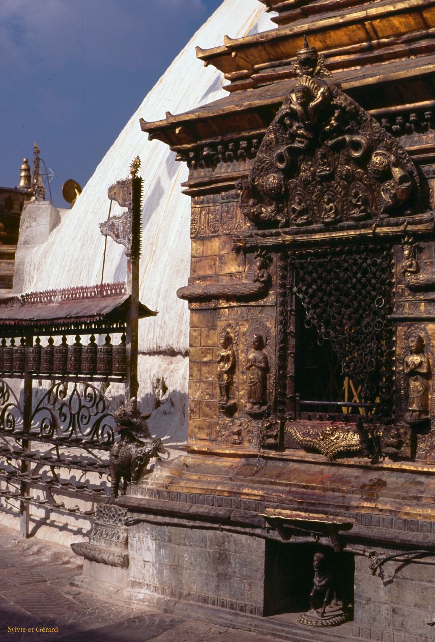 Katmandou Swayambunath ou temple des singes Nepal 1993-024