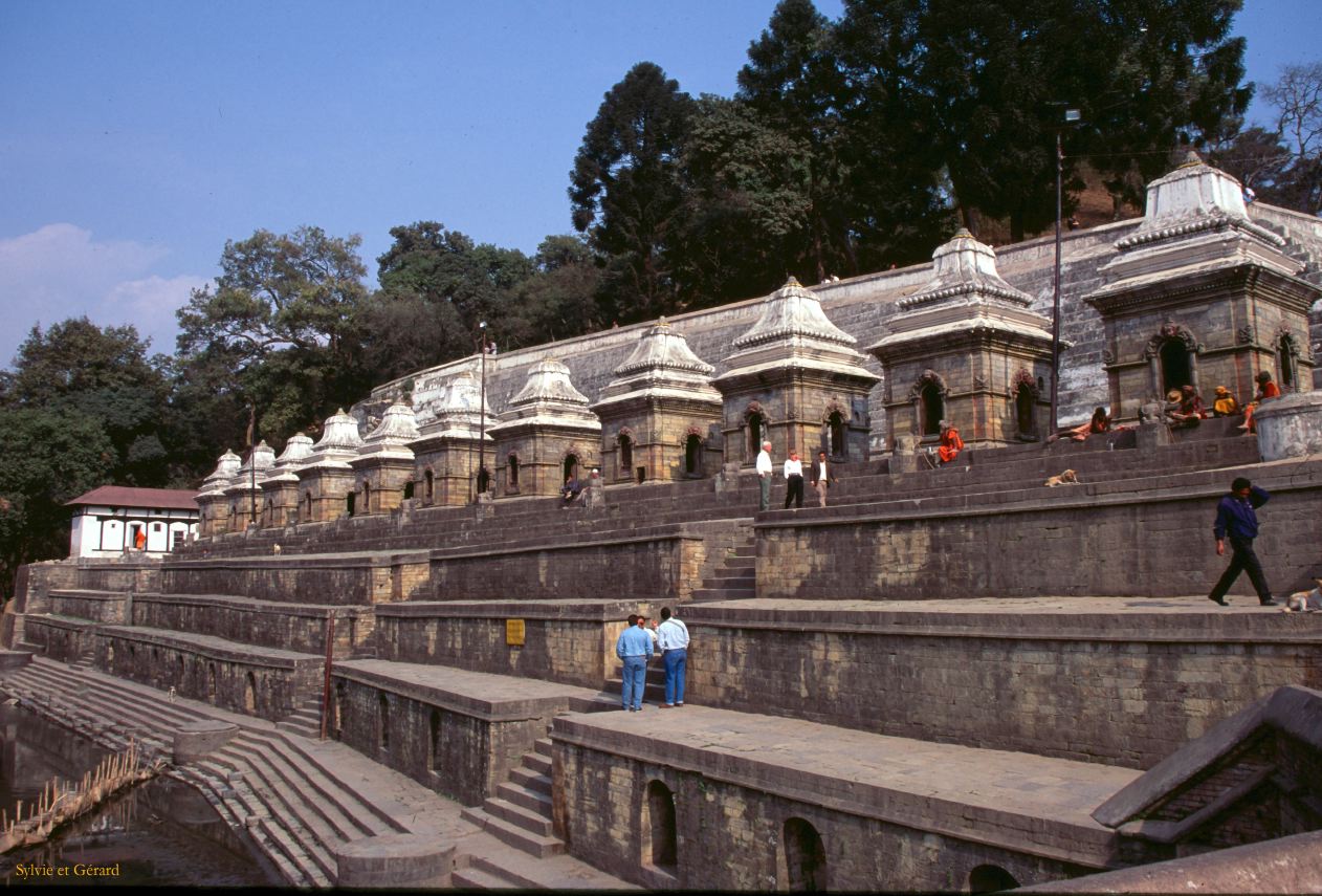 Katmandou temple de Pashupatinah  Nepal 1993-037