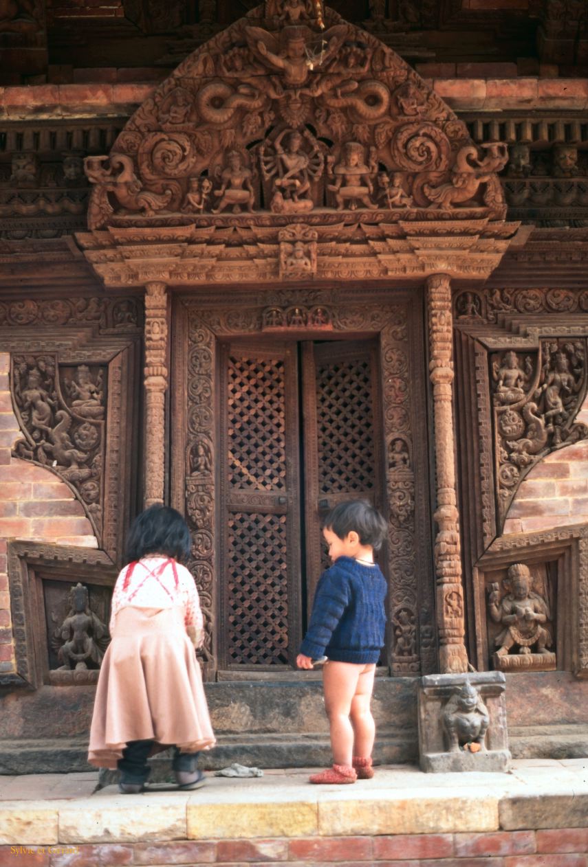 Patan Durbar square Nepal 1993-227