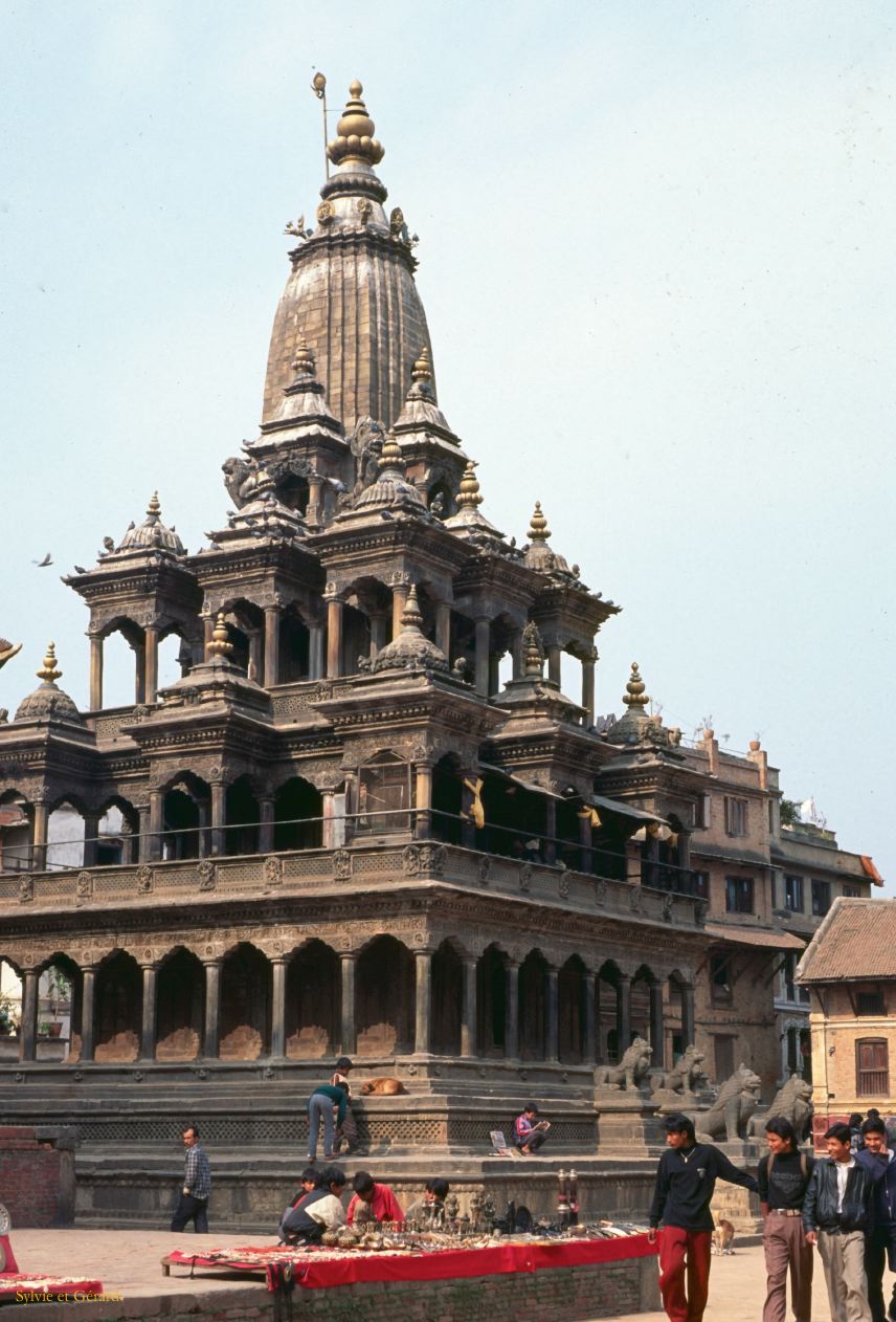 Patan Durbar square Nepal 1993-251