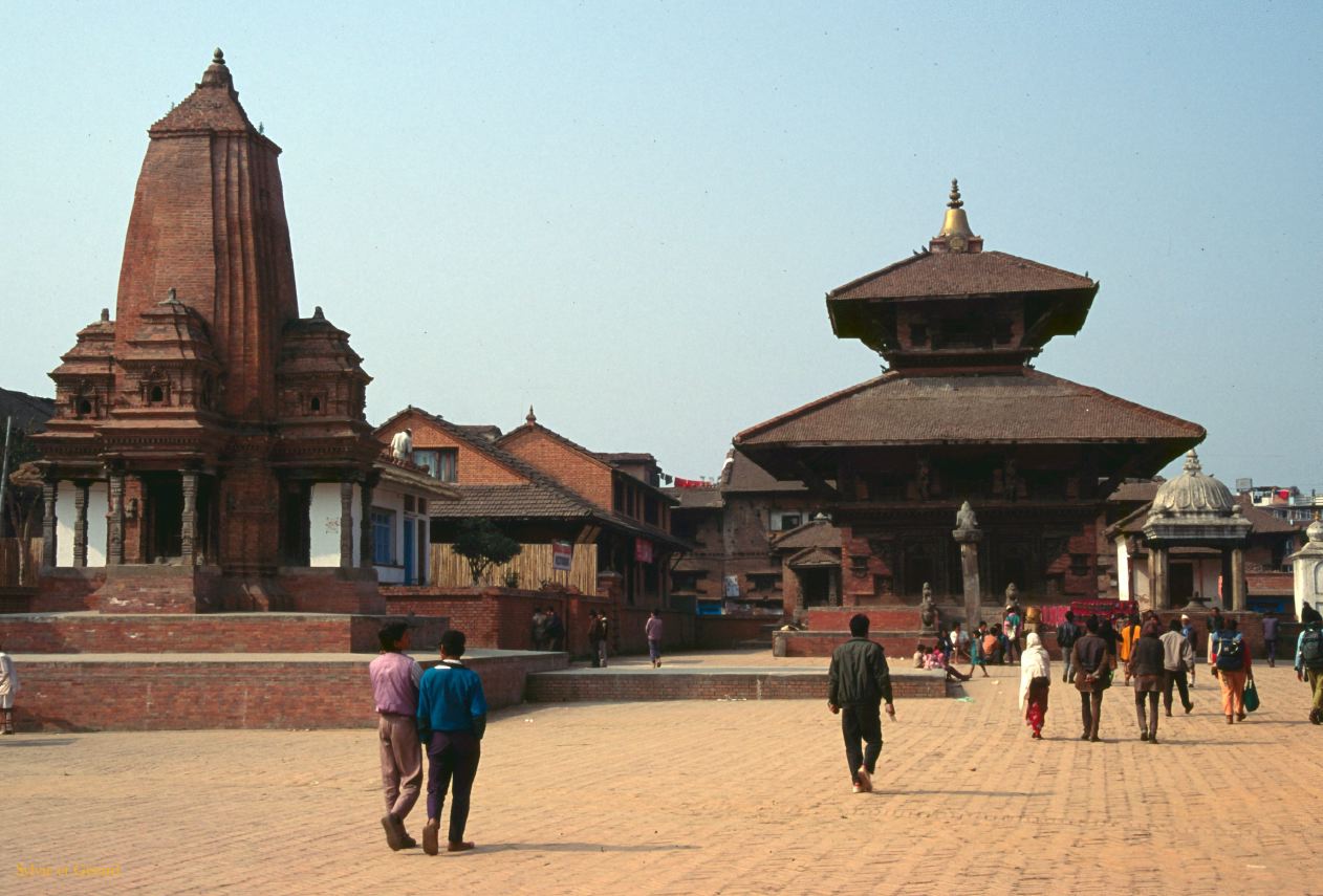 Patan Durbar square Nepal 1993-253