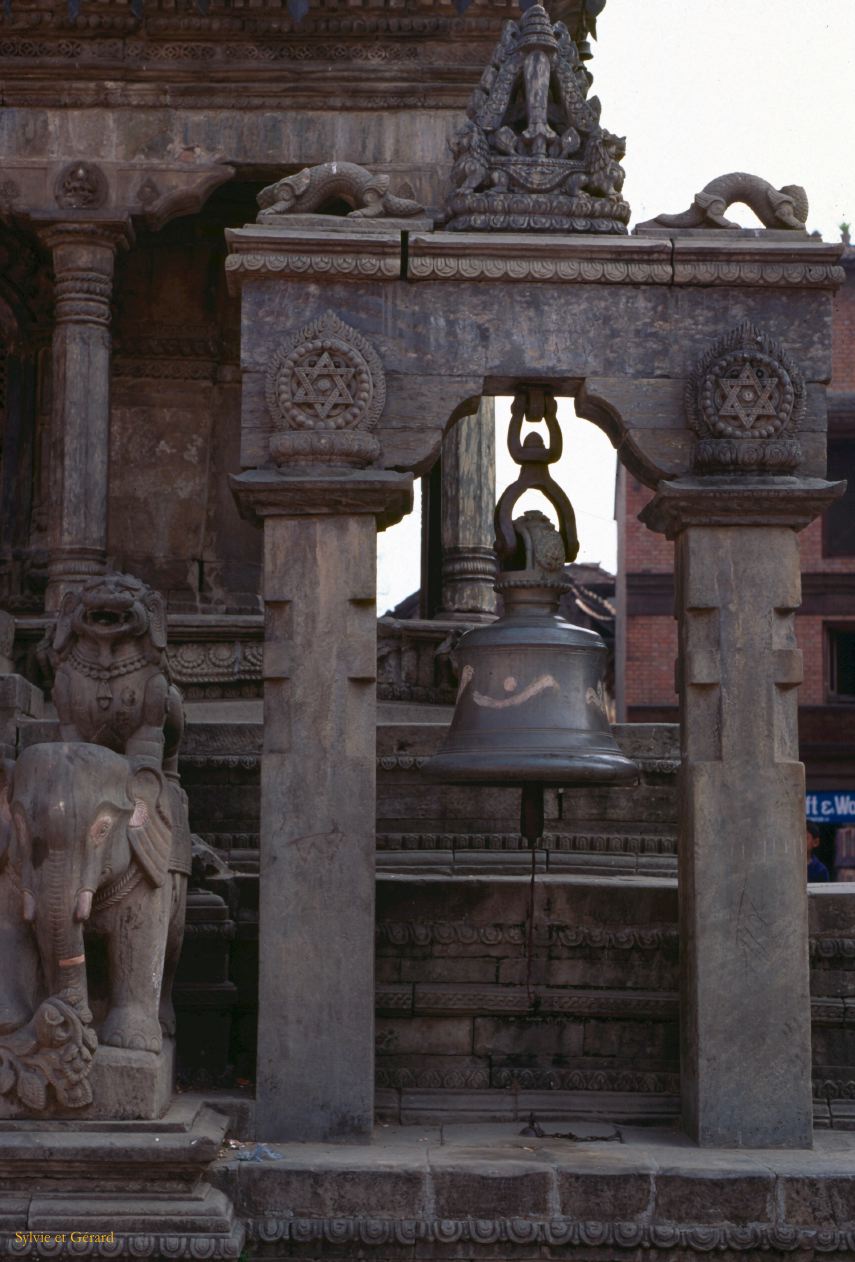Patan Durbar square Nepal 1993-254