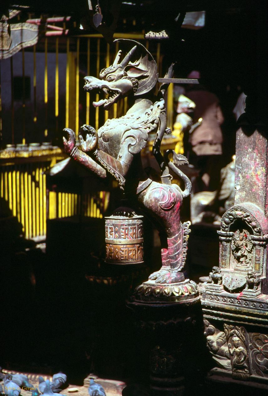 Patan temple d'or Nepal 1993-237