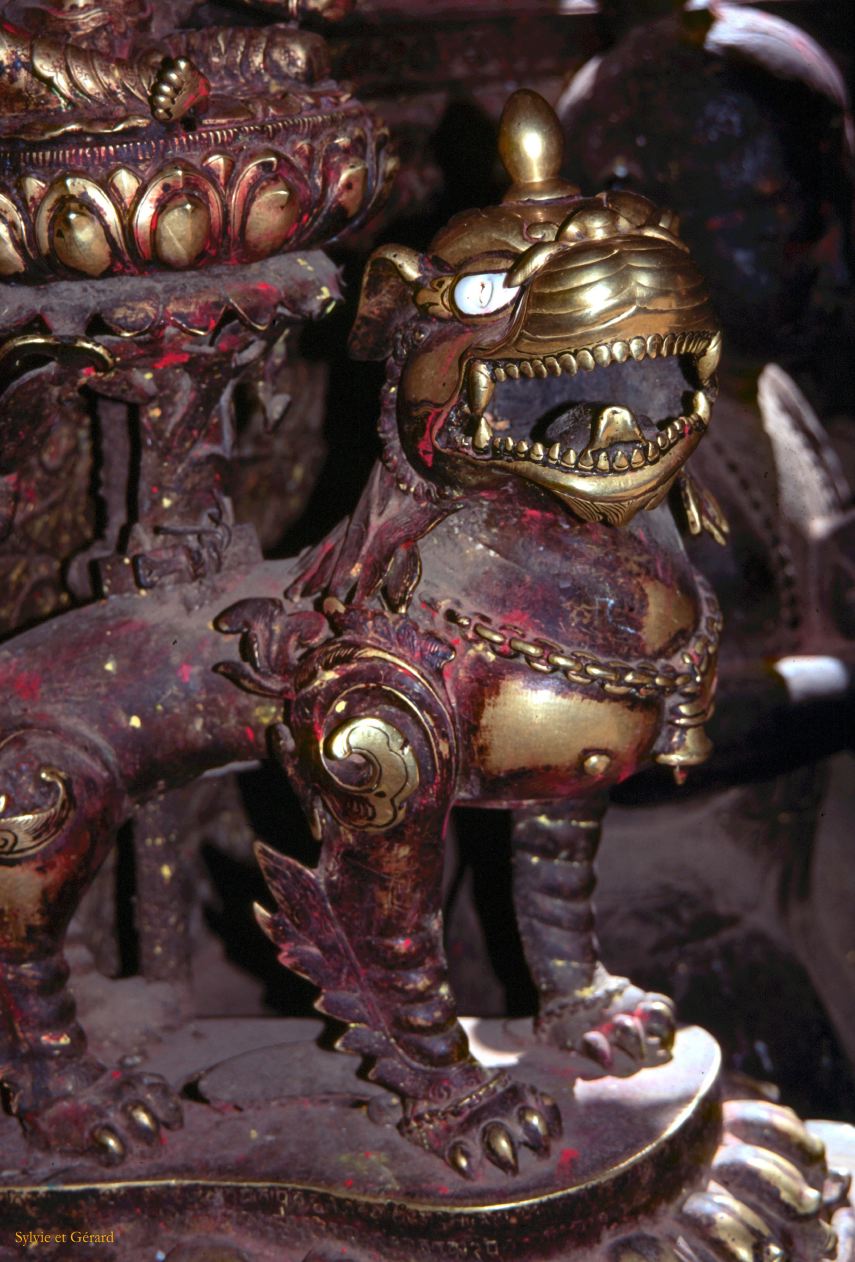 Patan temple d'or Nepal 1993-239