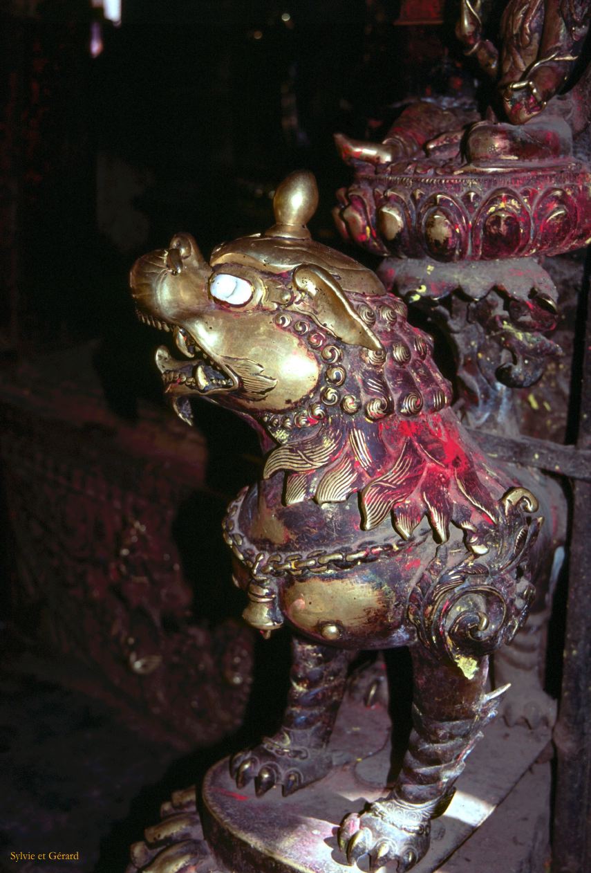 Patan temple d'or Nepal 1993-240