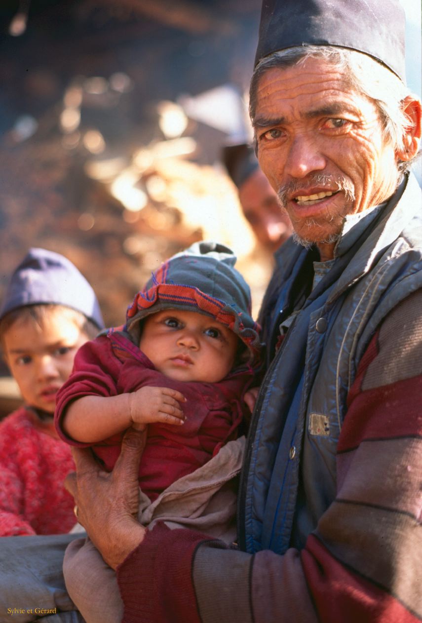 Pokhara au bord de la route Nepal 1993-100