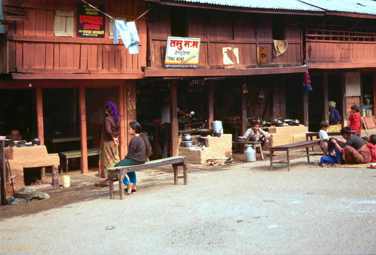 Pokhara au bord de la route Nepal 1993-295