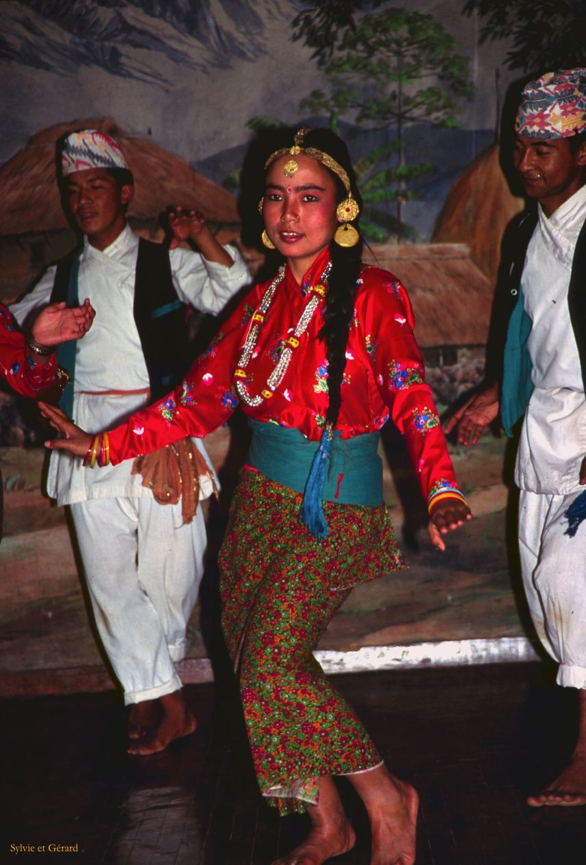 Pokhara spectacle Nepal 1993-132