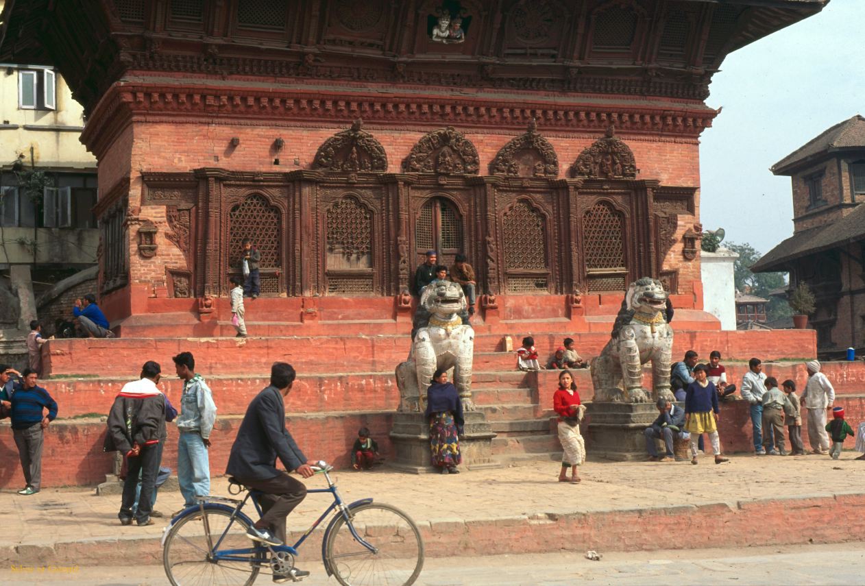 Katmandou place du Durbâr Nepal 1993-004