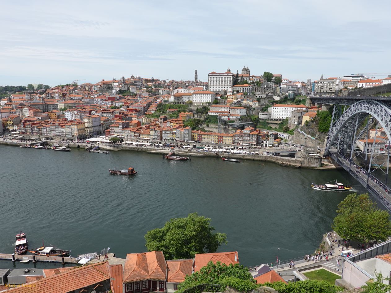 102 Vila Nova de Gaia vue sur le Douro et Porto  DSC09428