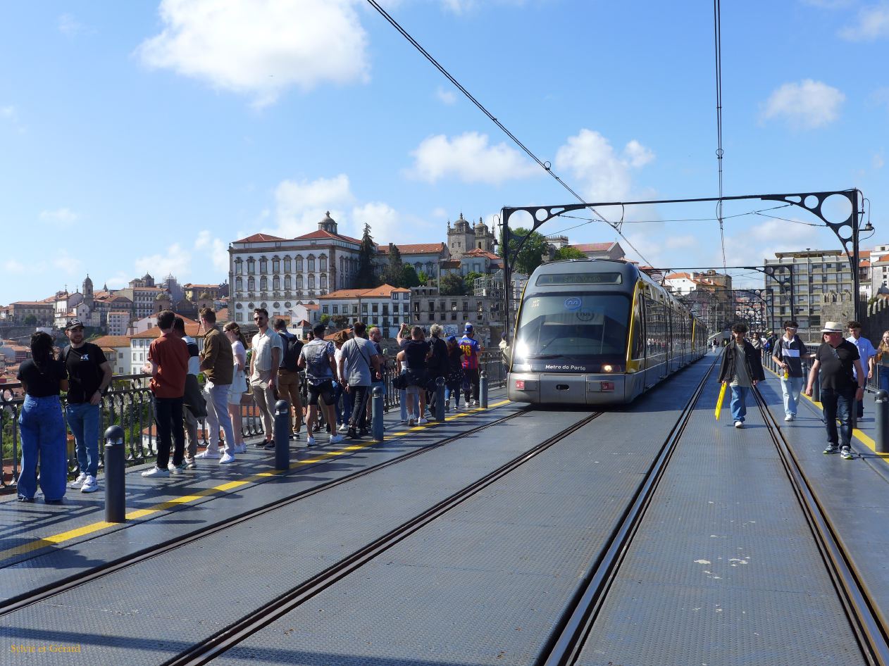 107 Porto Ribeira sur le ponte Luis I  P1380513