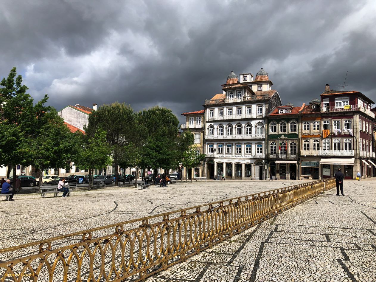 109 Guimaraes largo do Toural  IMG_7376