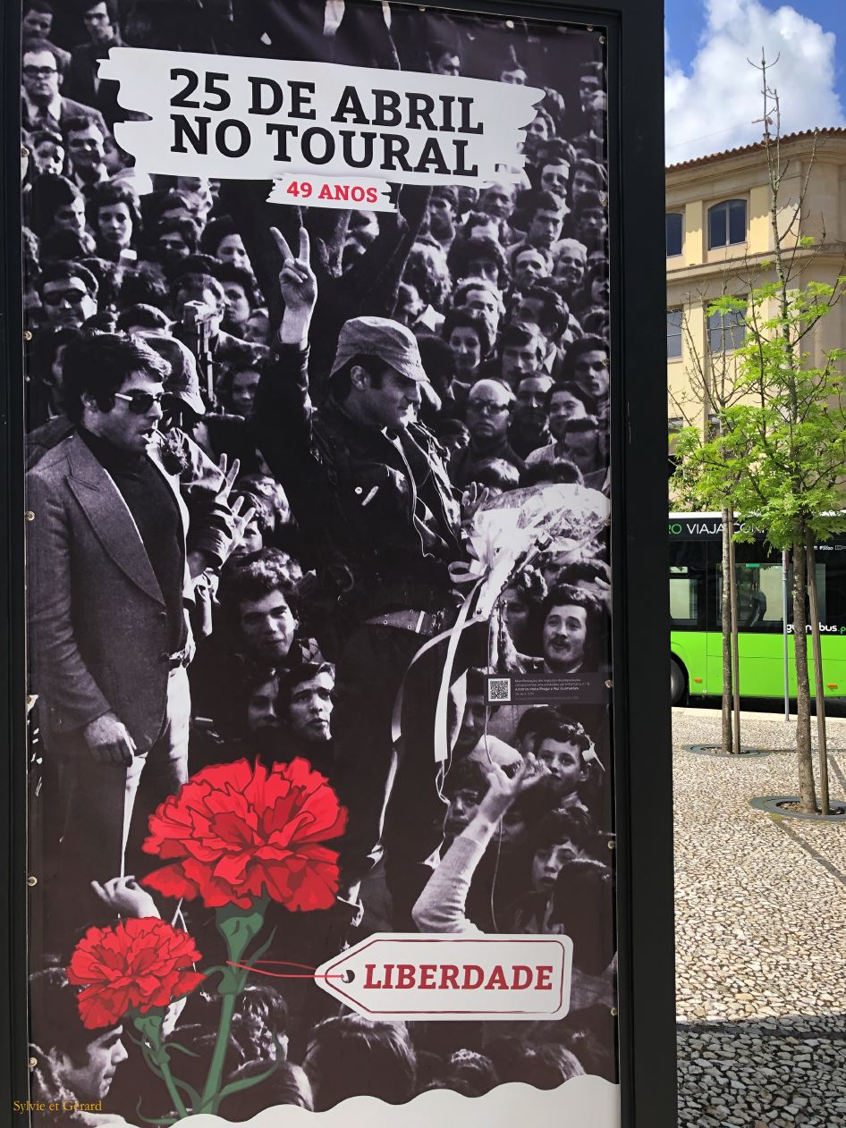 110 Guimaraes largo do Toural  IMG_7383