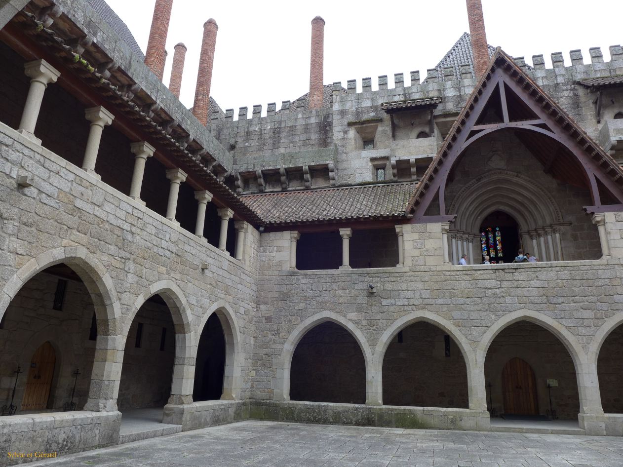 116 Guimaraes paço dos Duques de Bragança  P1380374