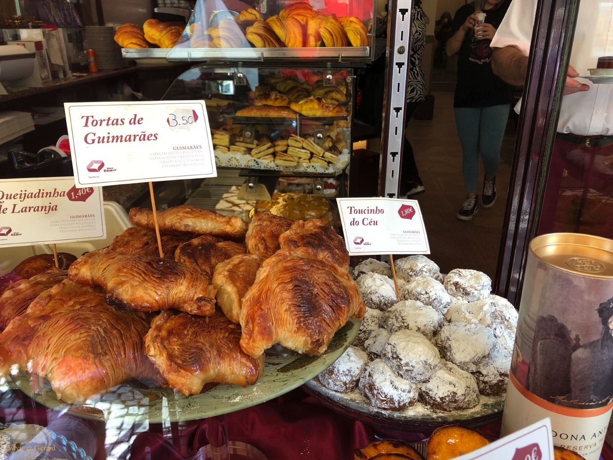 121 Guimaraes largo do Toural  patisseries toucinho do céu IMG_7379