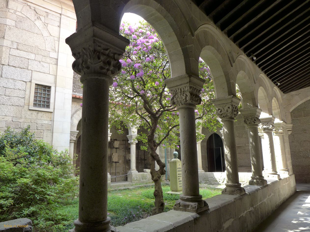 125 Guimaraes museu Alberto Sampaio  P1380435