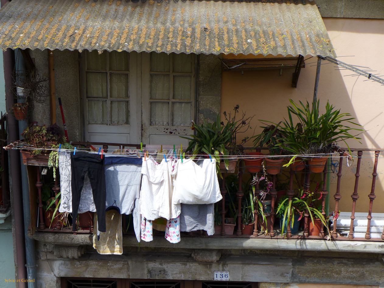 021 Porto Ribeira les cais das Pedras  P1380135