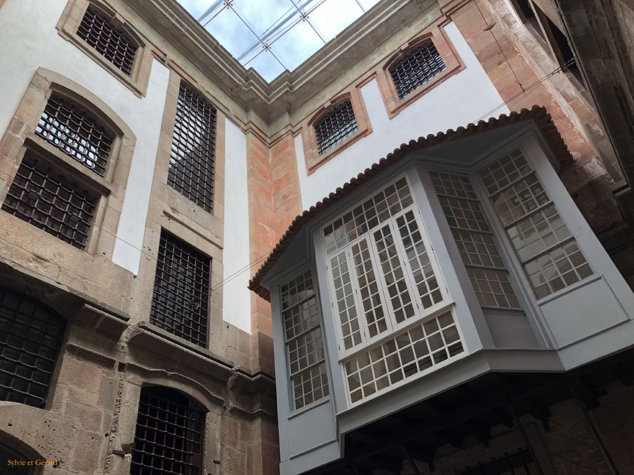 041 Porto Clerigos centro portugues de Fotografia  IMG_7331