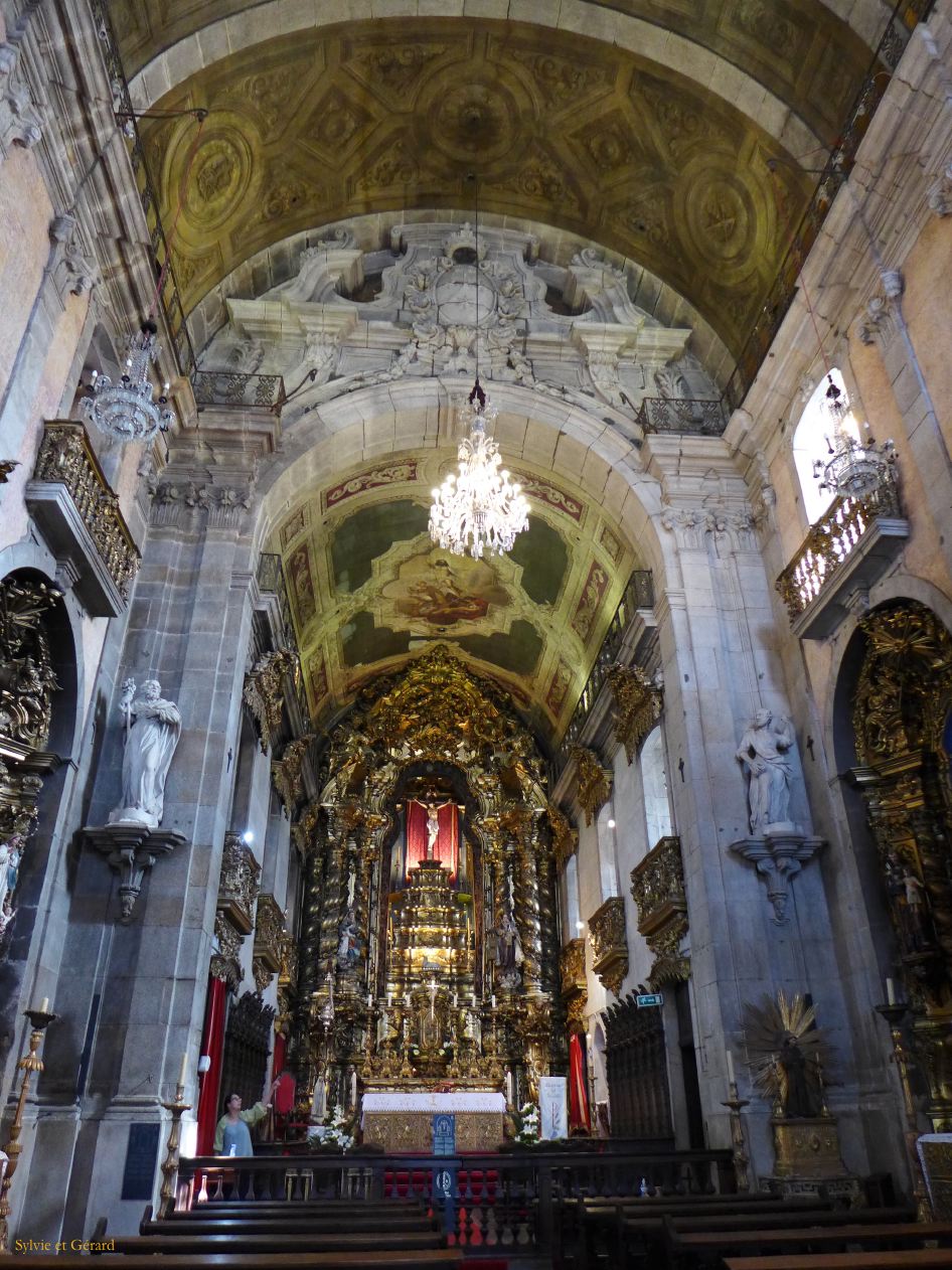 044 Porto Clerigos igreja do Carmo  P1360959