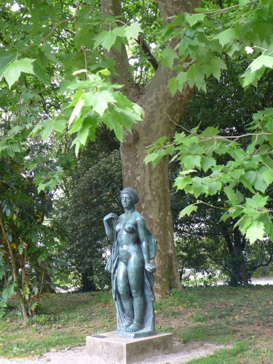 066 Porto Foz Fundation Serralves la baigneuse drapée d'Aristide Maillol  P1380233