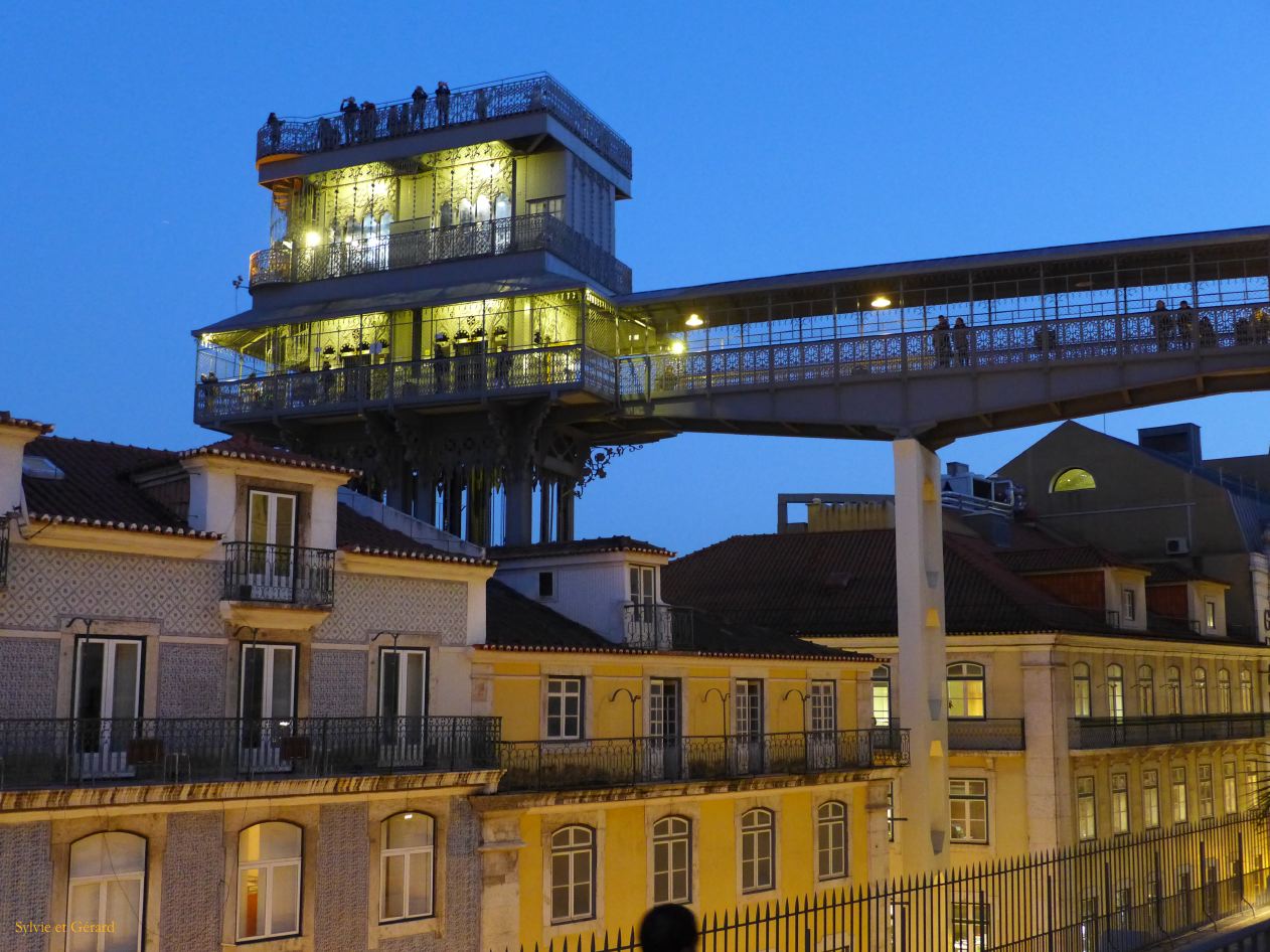 32 Lisbonne Elevator de Santa Justa 