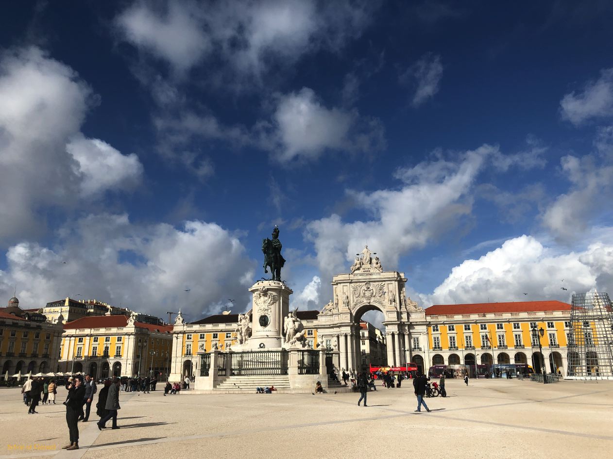 36 Lisbonne Praça do Comercio 