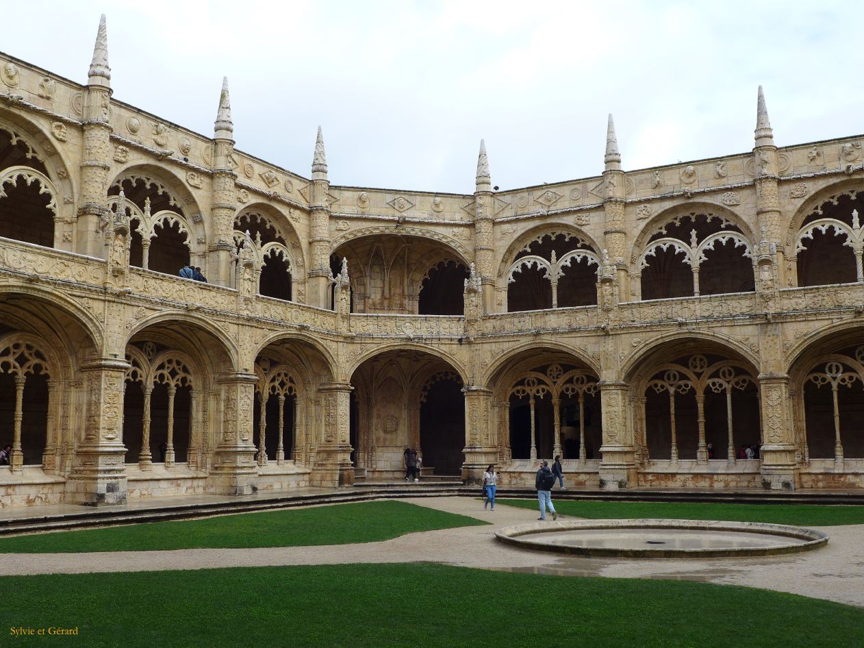 50 Lisbonne Mosteiro dos Jeronimos 