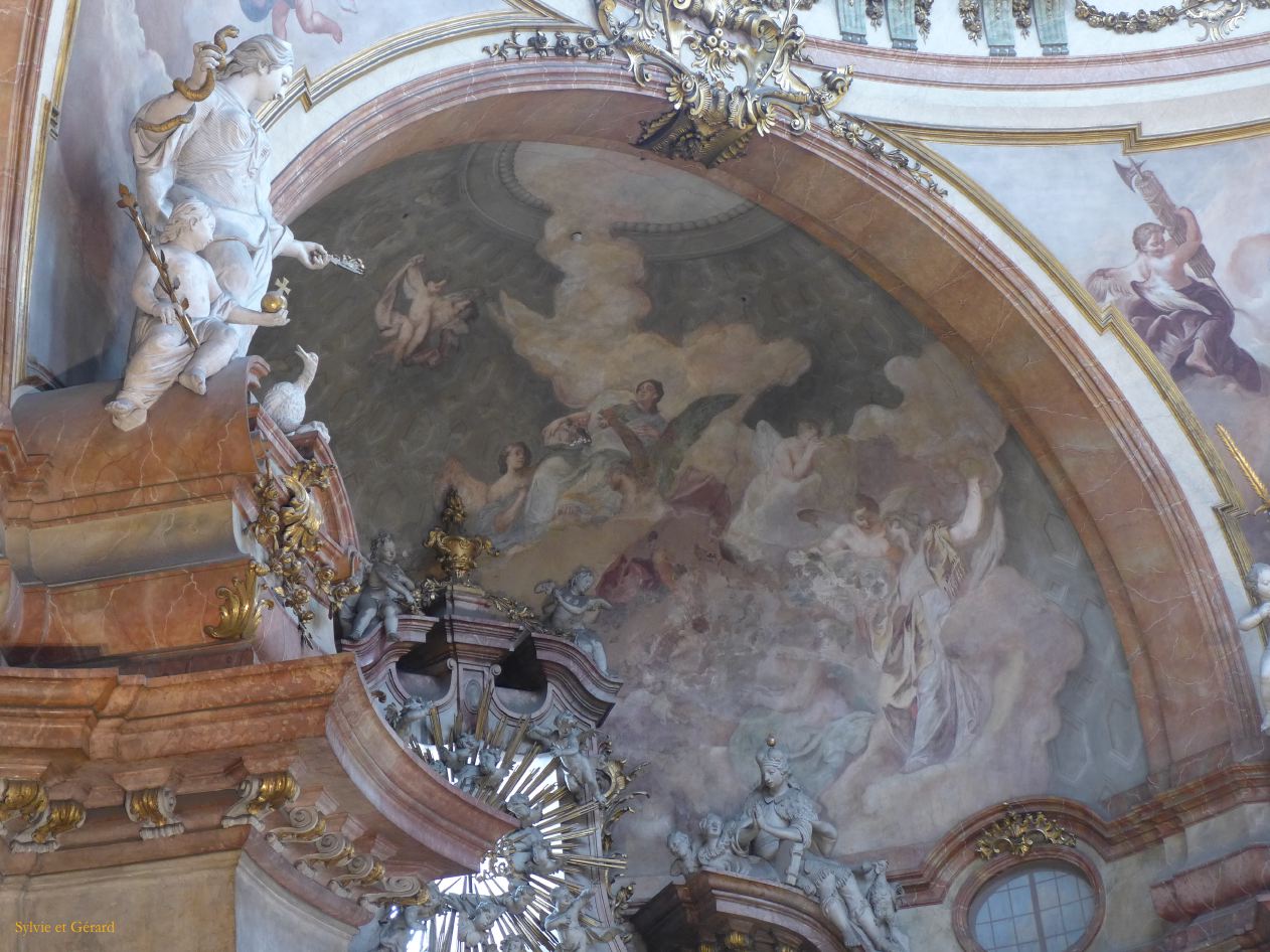 059 Prague Mala Strana église St Nicolas intérieur 