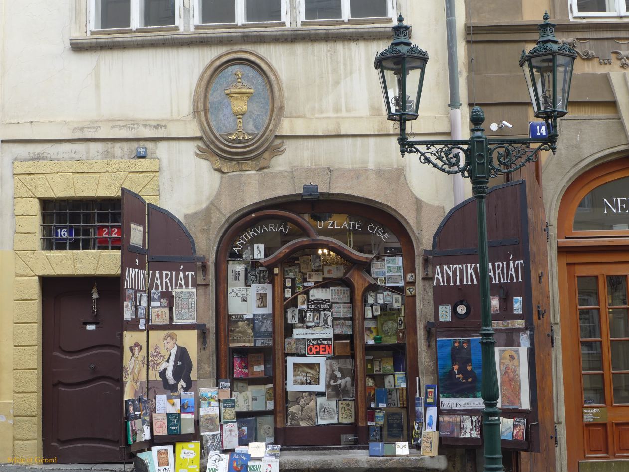 064 Prague Mala Strana Nerudova et Janska 