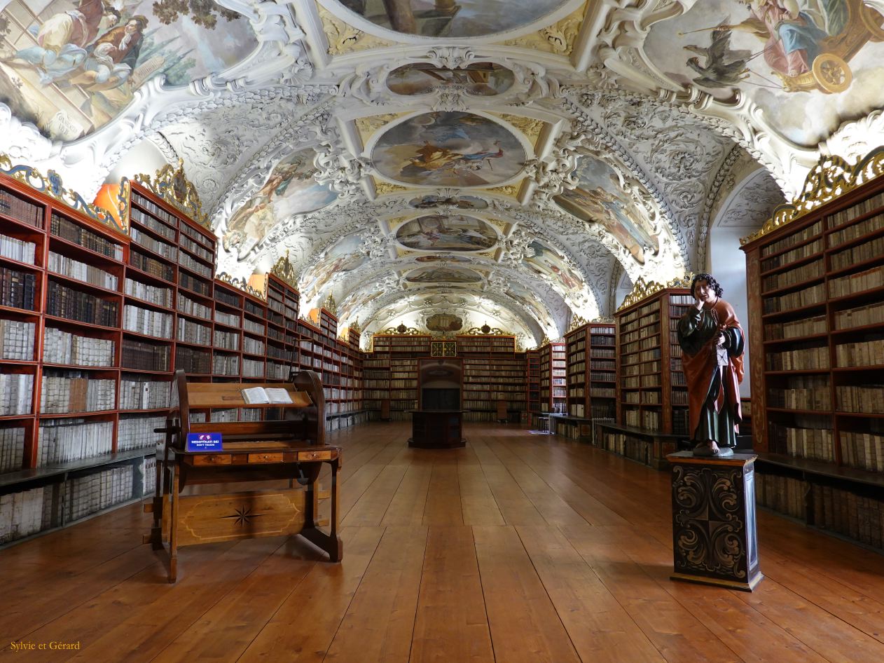 071 Prague Mala Strana Abbaye de Strahov la bibliothèque baroque  