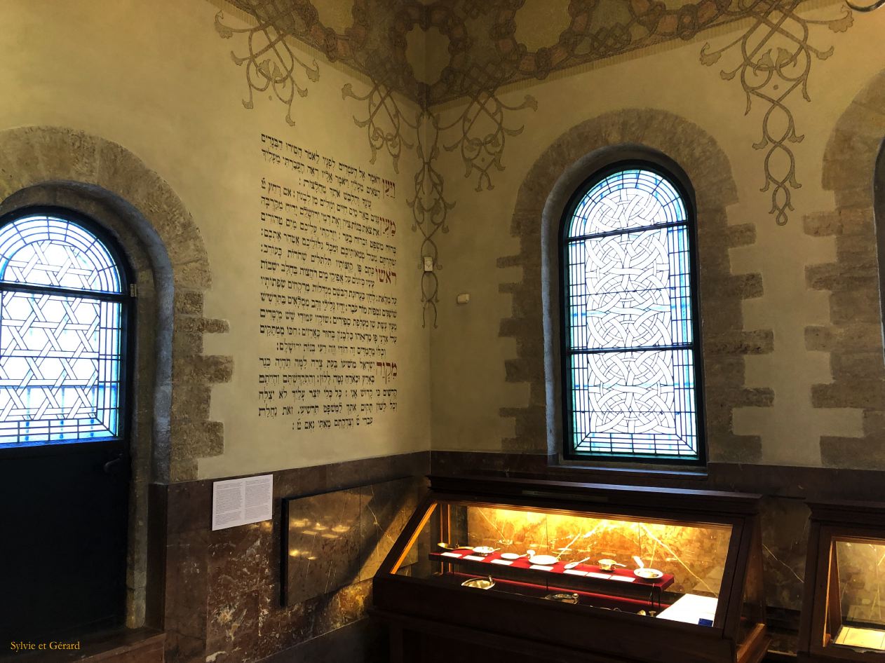 088 Prague Josefof ancien quartier juif la salle des cérémonies 