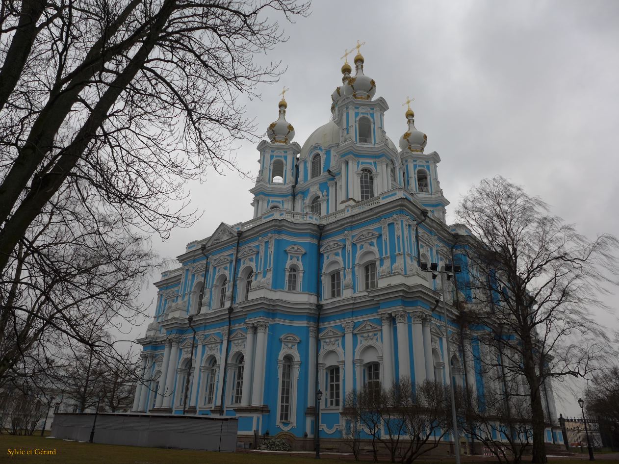 106 Saint Pétersbourg la cathédrale Smolny 
