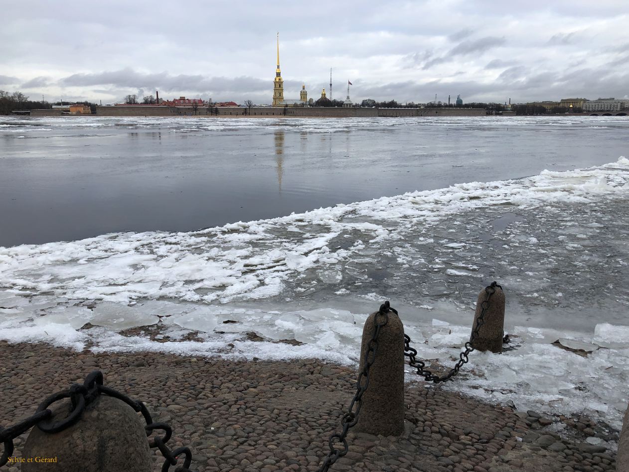 111 Saint Pétersbourg la Néva 