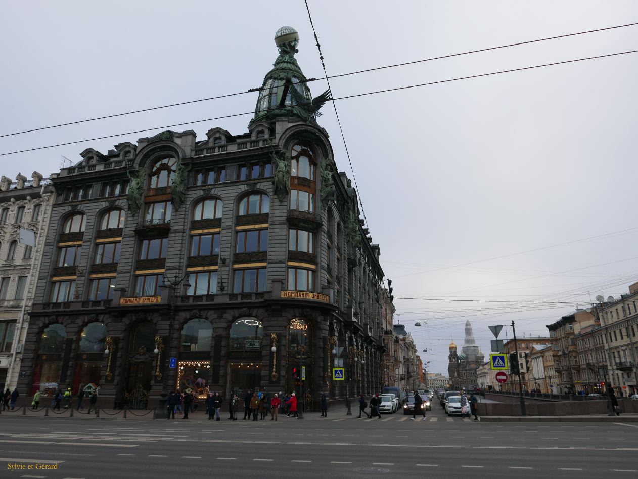 113 Saint Pétersbourg Perspective Nevsky l'immeuble Singer